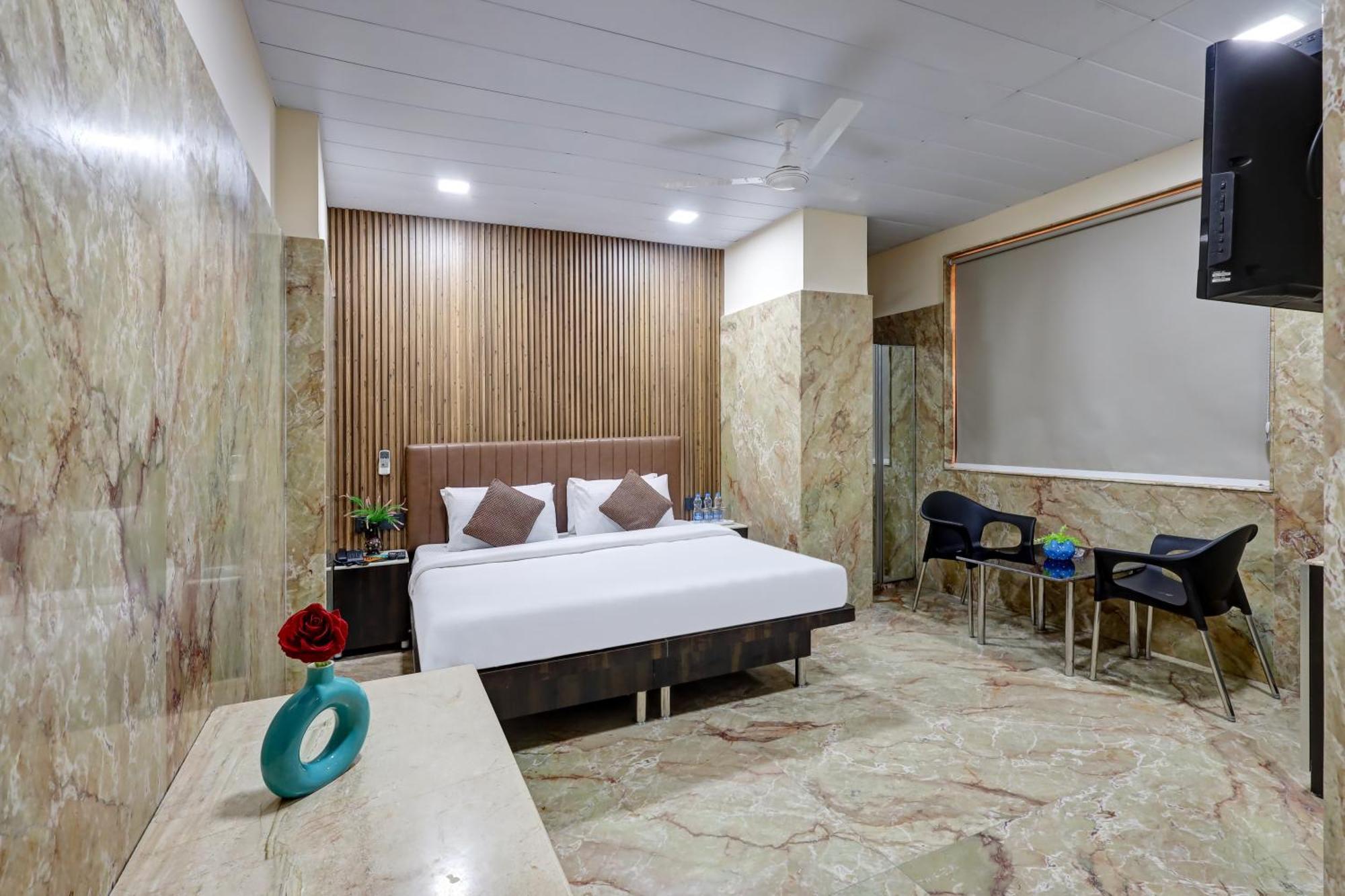 Hotel Singh Palace Дели Экстерьер фото
