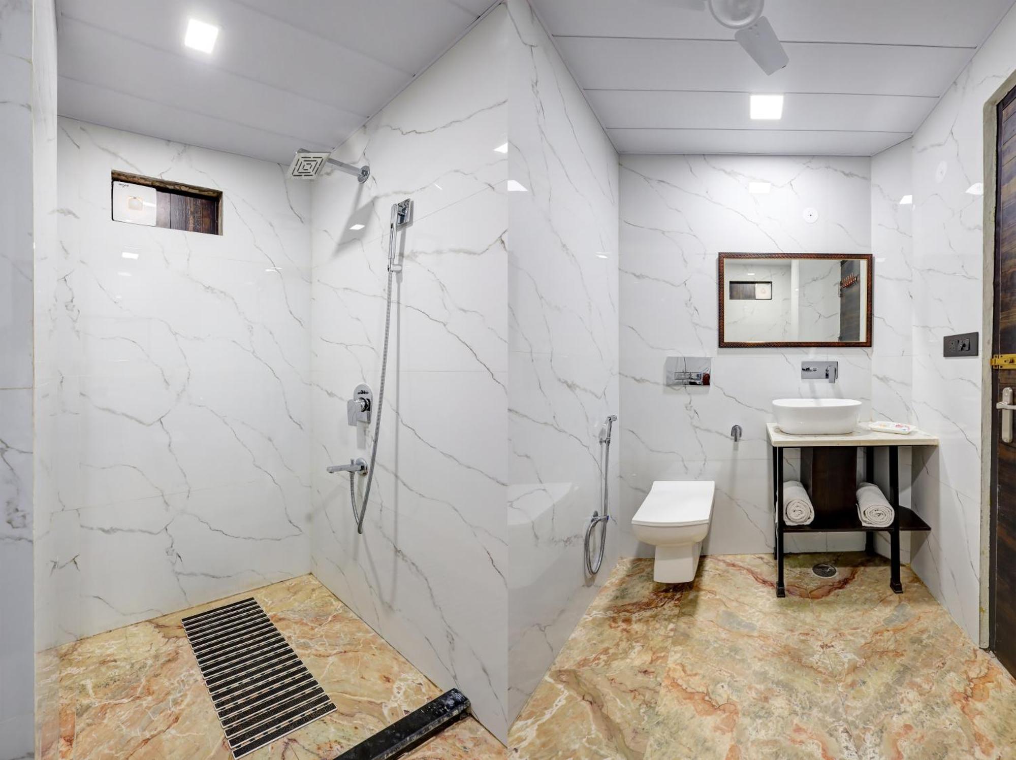 Hotel Singh Palace Дели Экстерьер фото