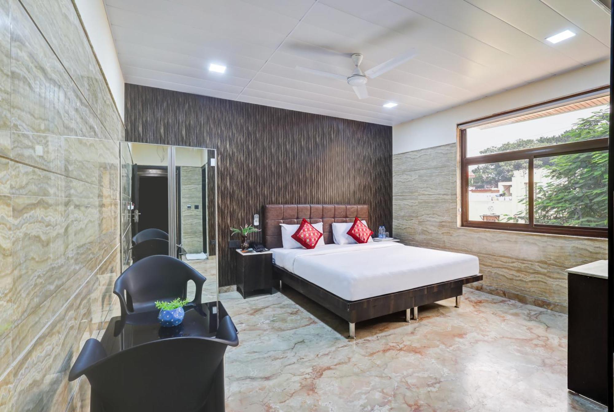 Hotel Singh Palace Дели Экстерьер фото